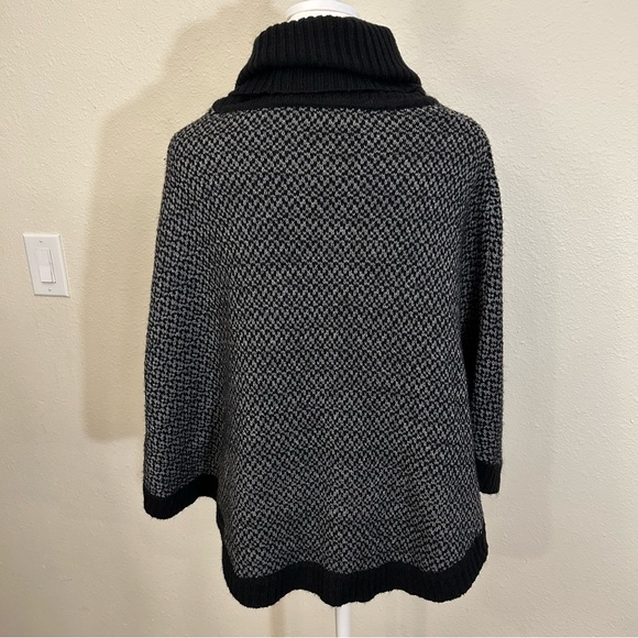 Candie’s Sweater Poncho Size XS - Picture 2 of 6